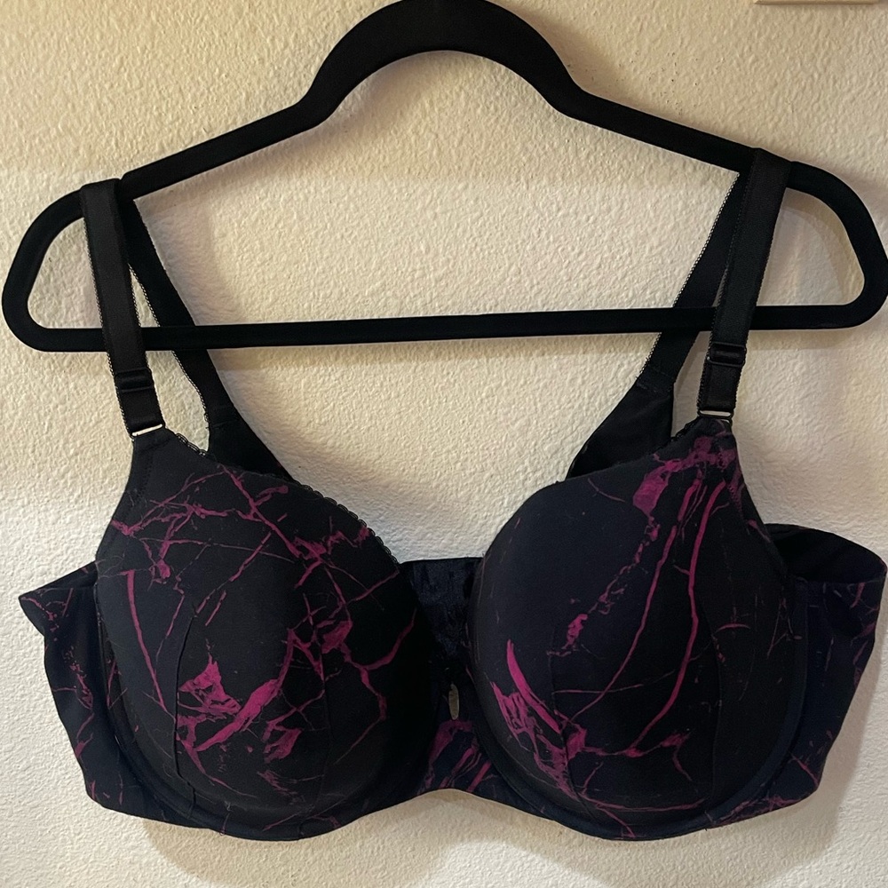 Torrid black and pink underwire bra, size 44DD